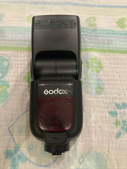 Металлический горячий башмак с замком Quick Release на корпусе вспышки Godox TT685II https://redmonkey.site/images/articles/godox2.jpg